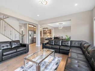 201 W Aspenmere Way, Chestermere, AB T1X 0Y2