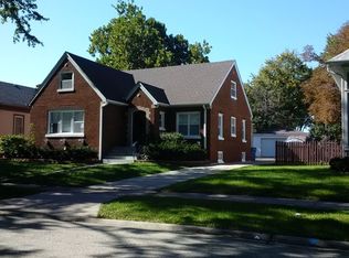 180 S Walnut St, Bensenville, IL 60106