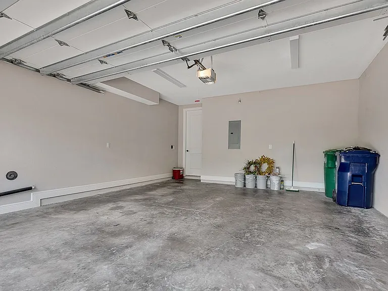 3215 W De Leon St #5 — Photo 45