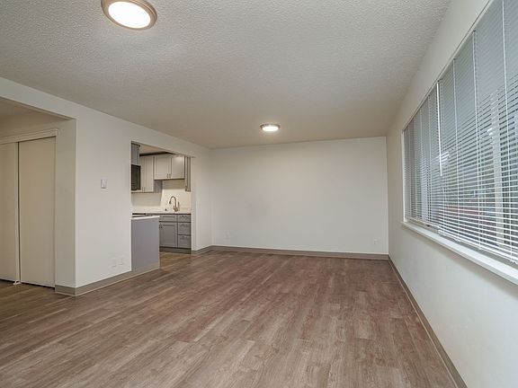 2nd image of 708 N J St APT 1