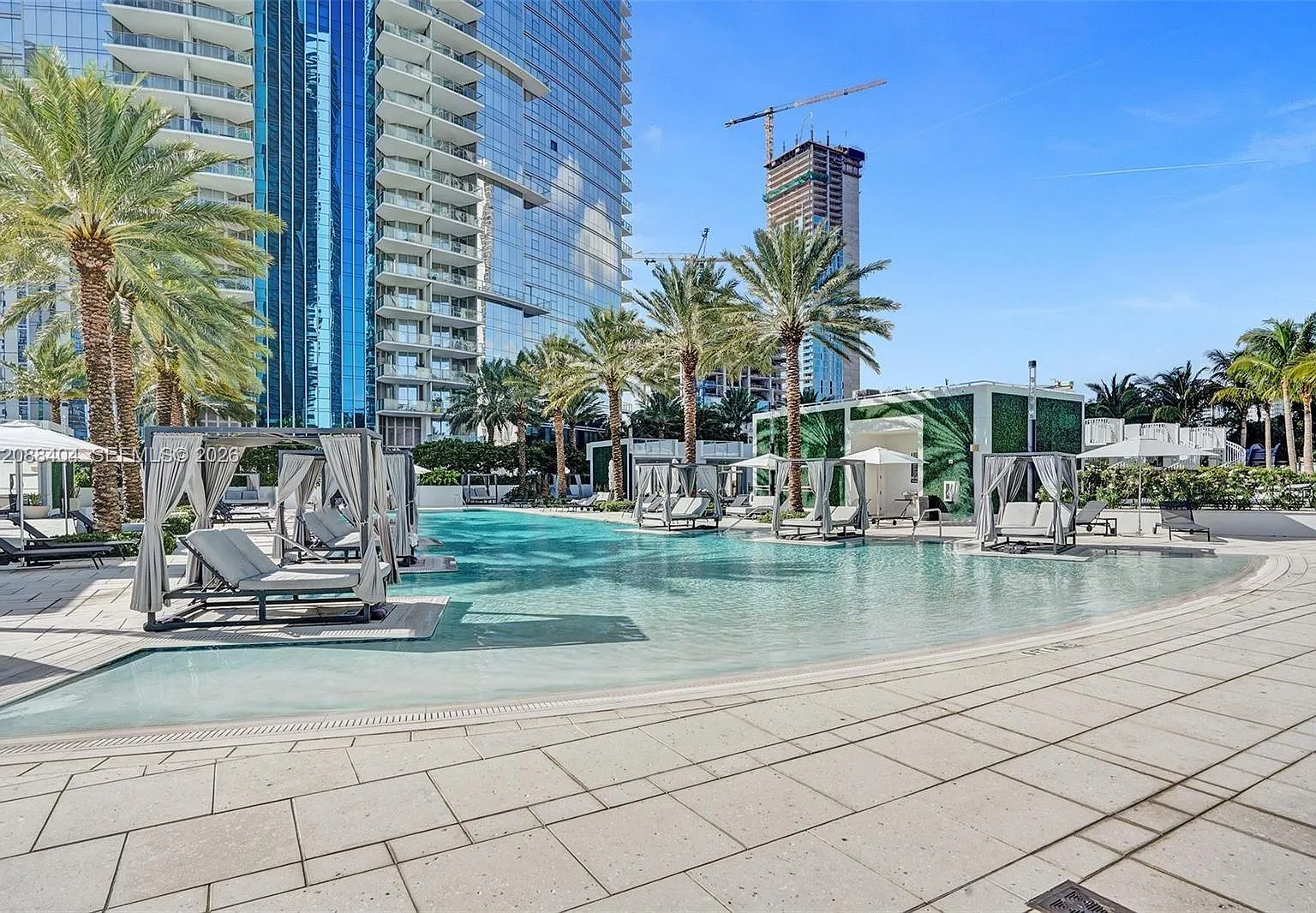 Paramount Miami Worldcent — Photo 1