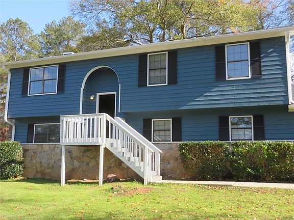 3rd image of 3000 Creel Rd