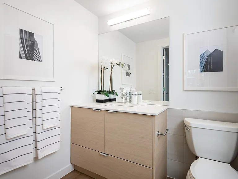3655 Victoria Dr — Photo 45