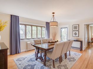 37 Beacon Hill Rd, Port Washington, NY 11050