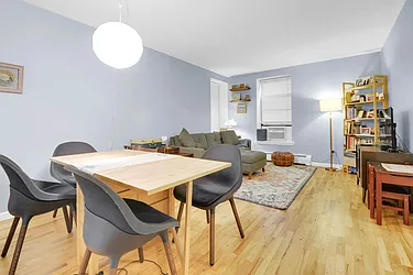 Rented by R New York