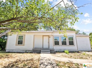 906 Valley Rd, Killeen, TX 76541