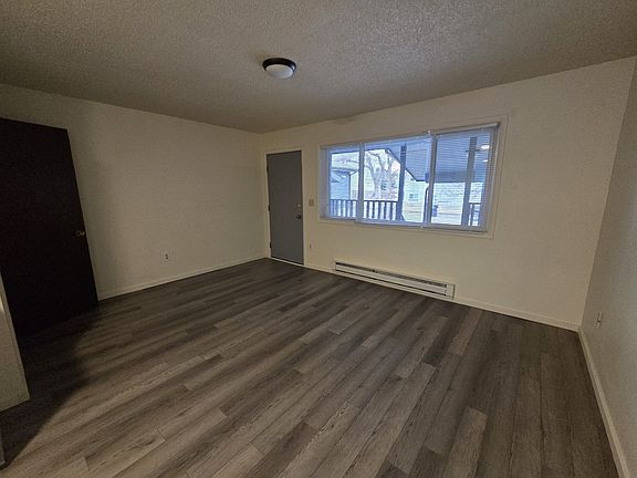 3rd image of 1610 Lloyd St