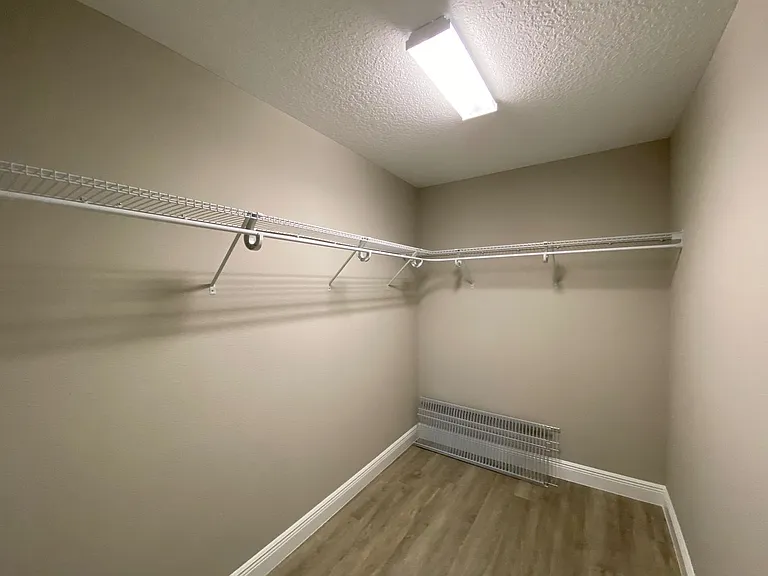 137 Juniper Loop Cir — Photo 17