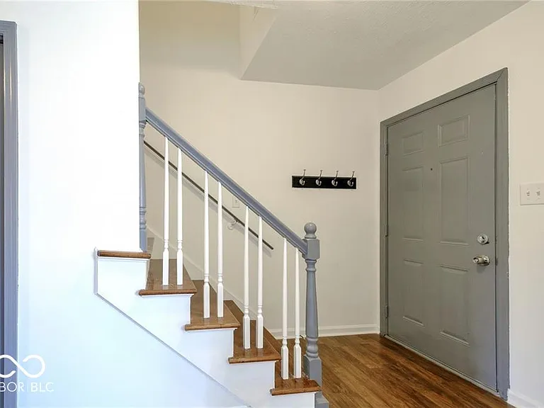 8527 Canterbury Sq E — Photo 8