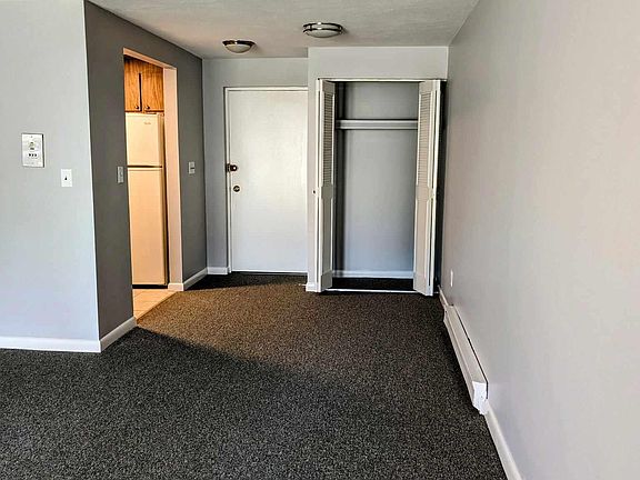 5th image of 99 Fountain Ln
