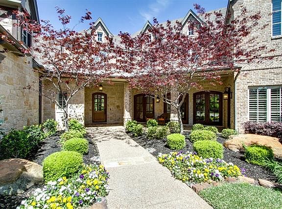2nd image of 6909 King Charles Ct