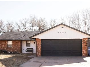 3009 Hillcrest Dr, Enid, OK 73701