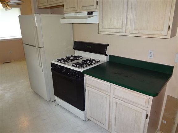 5th image of 1715 E Evelyn Ave