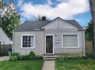 2204 Barrett Ave, Royal Oak, MI 48067