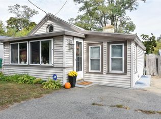 412 Nausauket Rd, Warwick, RI 02886