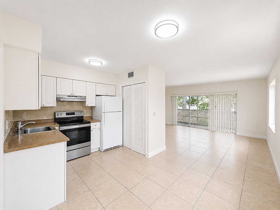 1st image of 3624 Jackson St APT 21