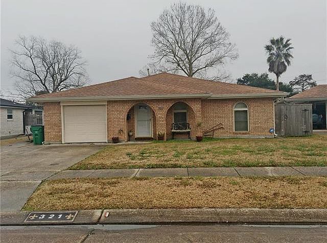 1st image of 321 Cottonwood Dr