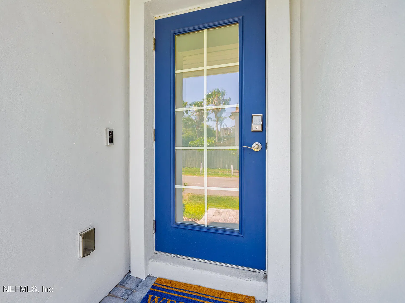 3 bed, 3.5 bath, 1889 sqft, $6,996 — Photo 3