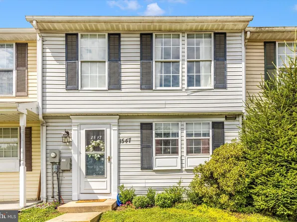 1547 Iris Ct, Hagerstown, MD 21740