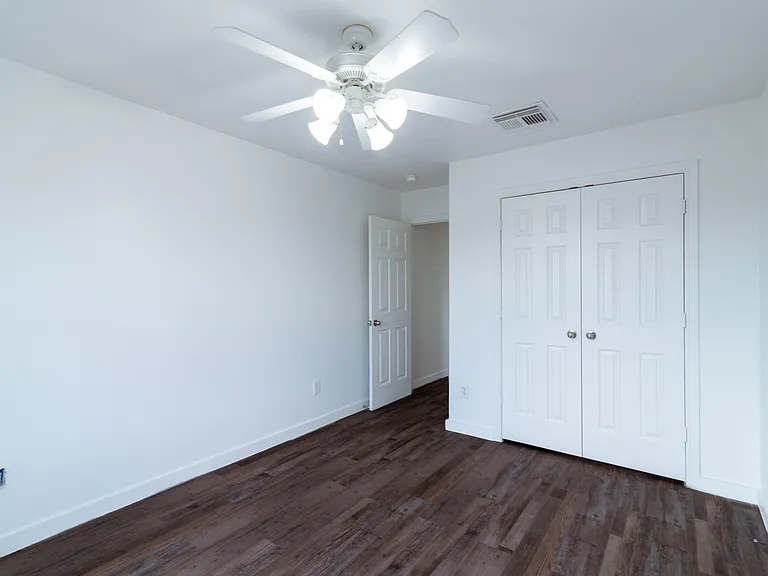 2707 Troy Dr — Photo 3