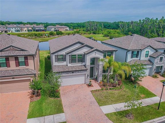 3rd image of 19512 Whispering Brook Dr