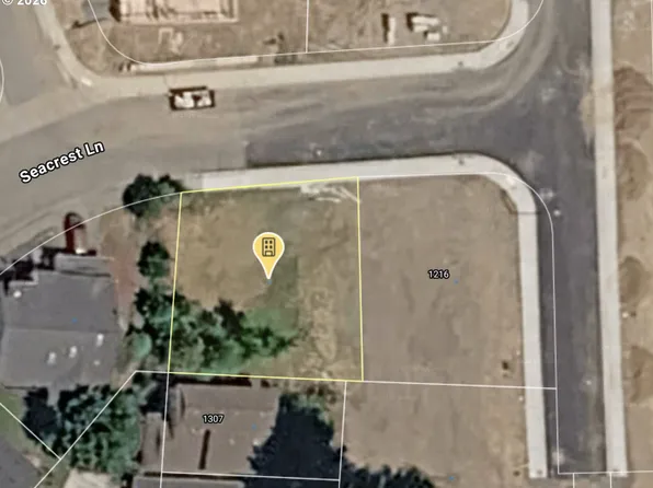 1312 Seacrest Ln, Brookings, OR 97415