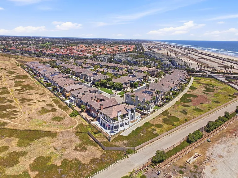 5571 Ocean Terrace Dr — Photo 41