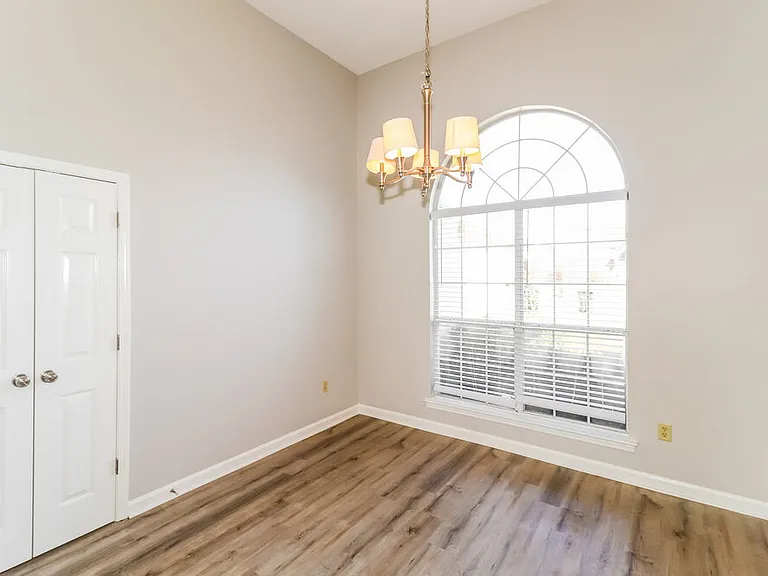 6175 Lake Front Dr — Photo 7