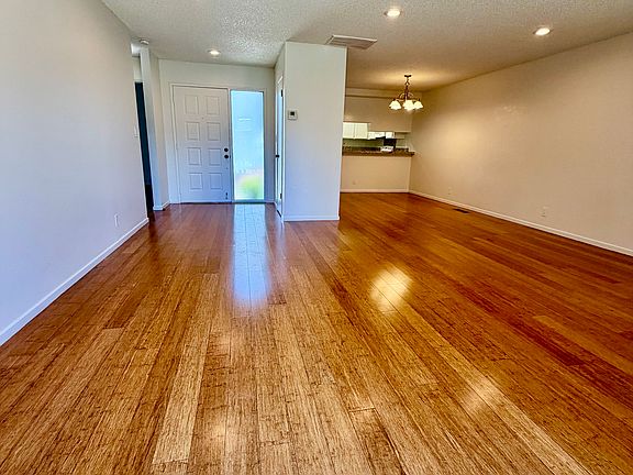 5th image of 1108 Kelez Dr
