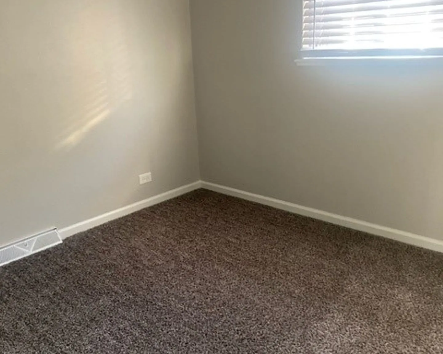 Remodeled 2 Bedroom- Move in Special — Photo 4