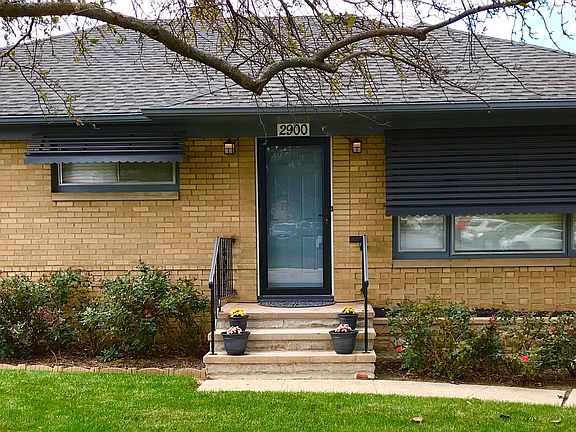 2nd image of 2900 Forestview Ave