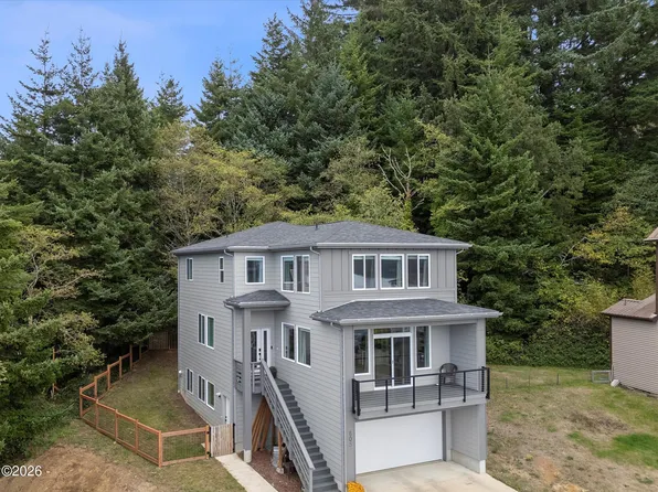 805 SE Crescent Pl, Newport, OR 97365
