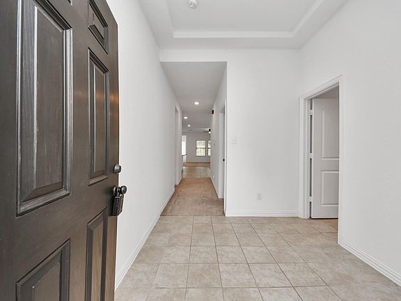 3rd image of 1207 Vilamoura Ct