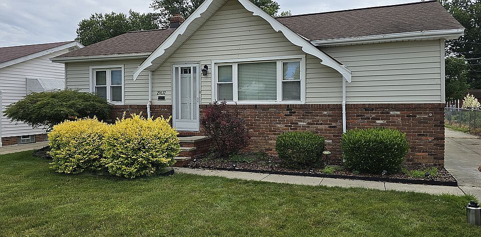 1st image of 29632 Fairway Blvd