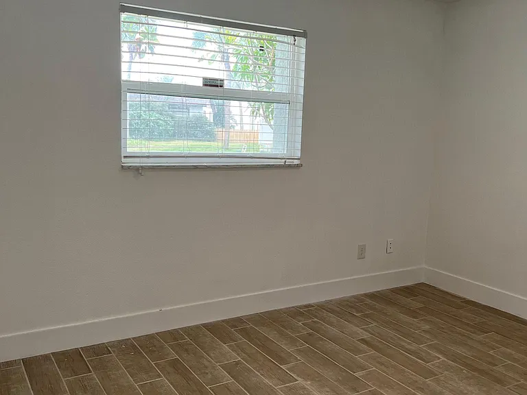 4684 Neptune Dr SE — Photo 22