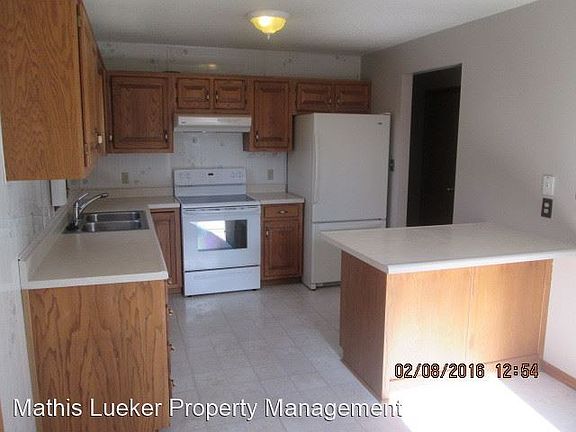 4th image of 232 Robin Hood Dr