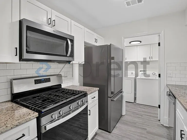4013 Hawthorne Ave SE #3 — Photo 10
