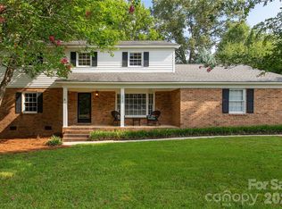 1214 Hawthorne Rd, Lancaster, SC 29720