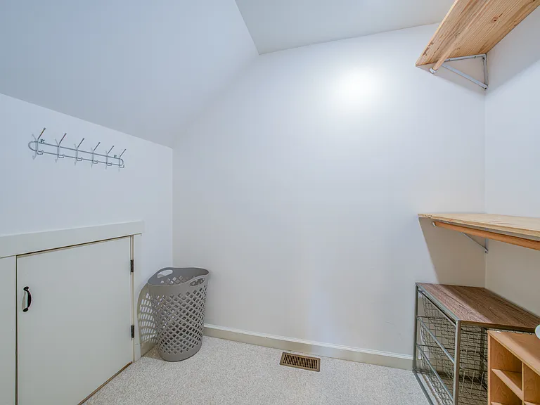 9 Boyd Ave — Photo 86