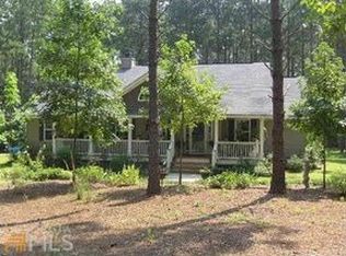 1227 Al Roberts Rd, Senoia, GA 30276
