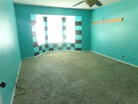 4th image of 702 Patti Ct