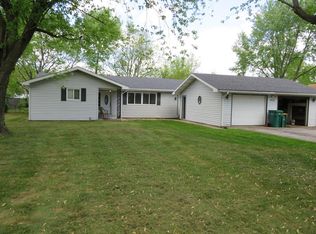 409 Pacific St, Essex, IL