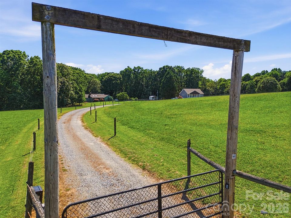 1st image of 4242 John Ritchie Rd