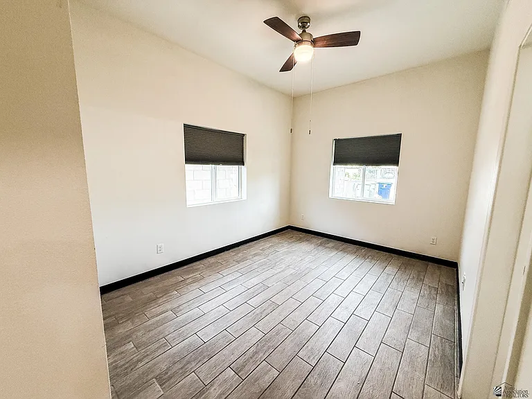 195 N 17th Ave #2 — Photo 15