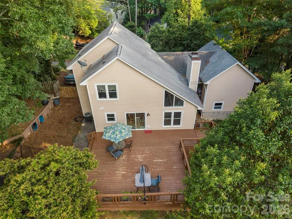 3072 Point Clear Dr, Tega Cay, SC 29708
