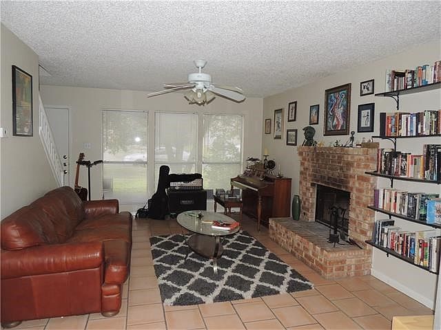 Family room on Side "A". Wonderful tenants who would love to renew their lease.