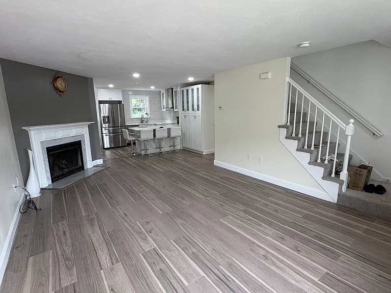 121 Cadogan Way — Photo 17