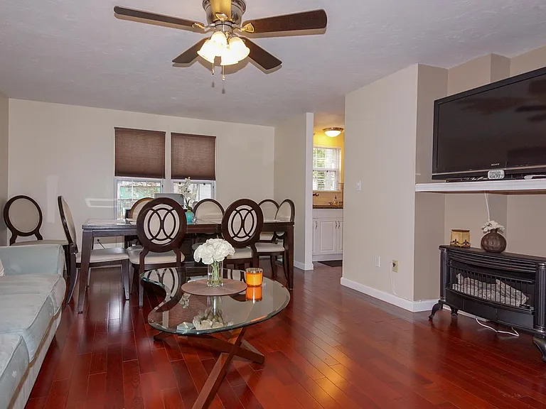 16 Bowstring Way — Photo 10