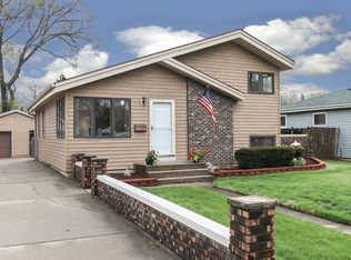 539 N 2nd Ave, Villa Park, IL 60181