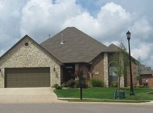 617 Cloudview Pl, Edmond, OK 73003